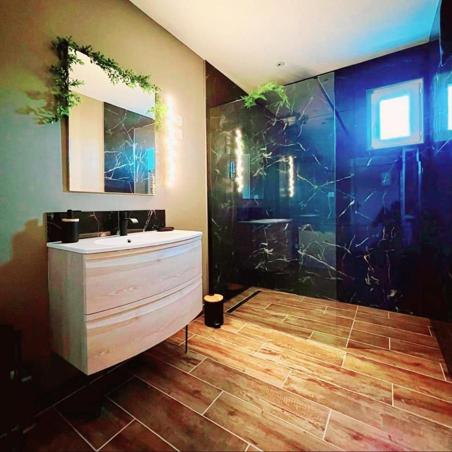 A Fleur De Spa : Maison Chaleureuse Avec Spa Privatif Et Billard. Coulogne Dış mekan fotoğraf